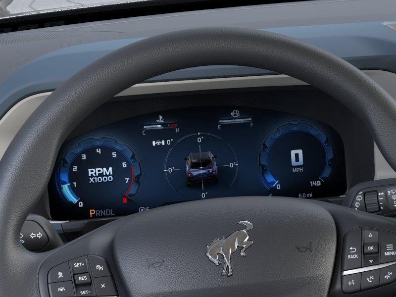 Vehicle photo 13