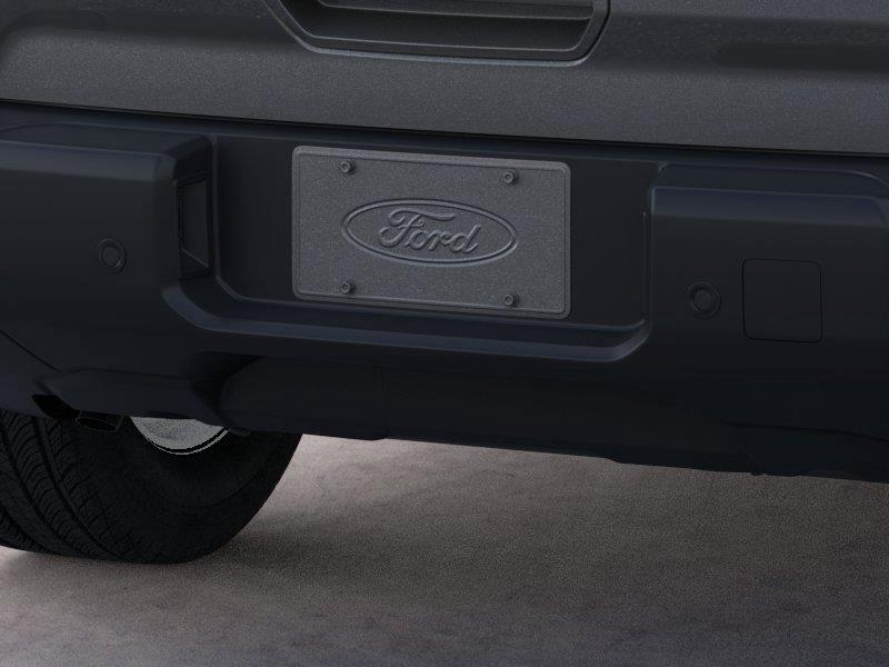 Vehicle photo 23