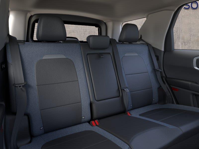 Vehicle photo 11
