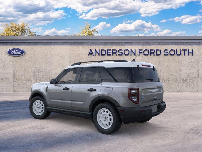 Vehicle photo 4
