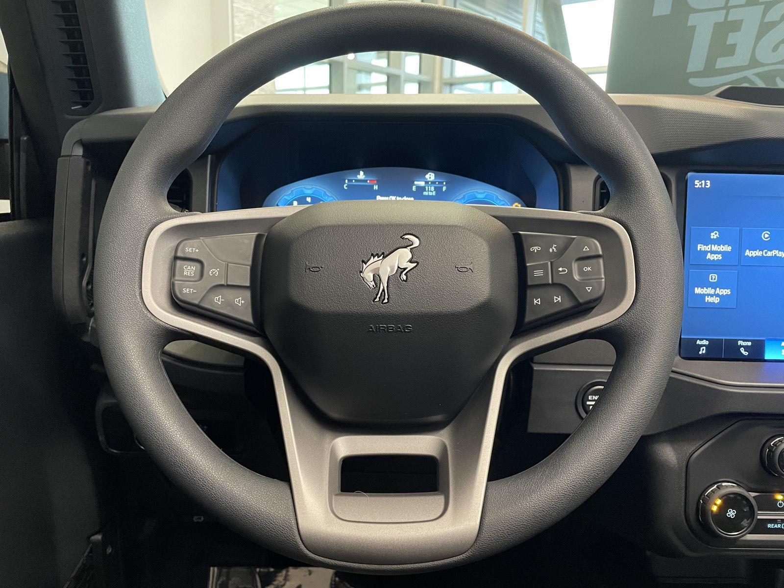 Vehicle photo 10