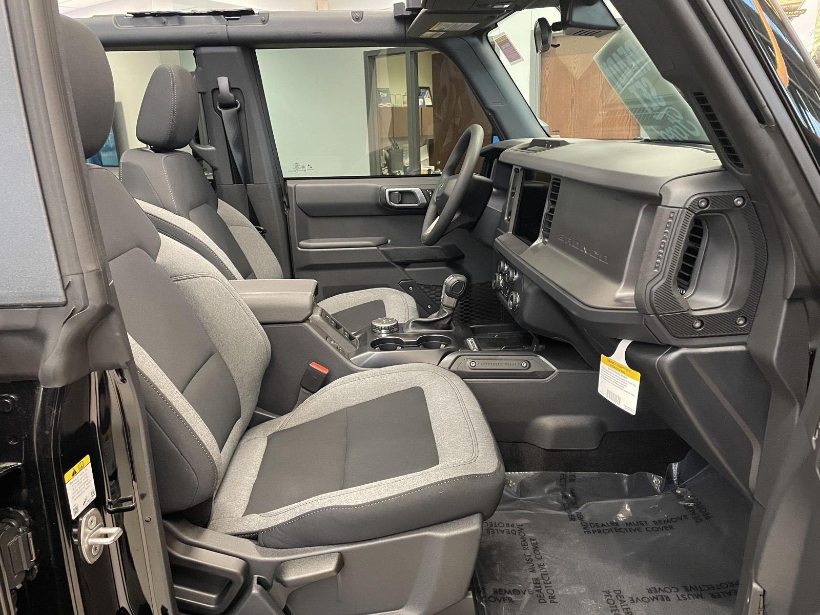 Vehicle photo 15