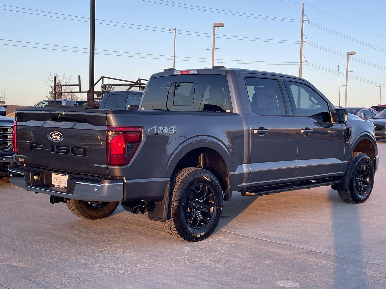 Vehicle photo 7