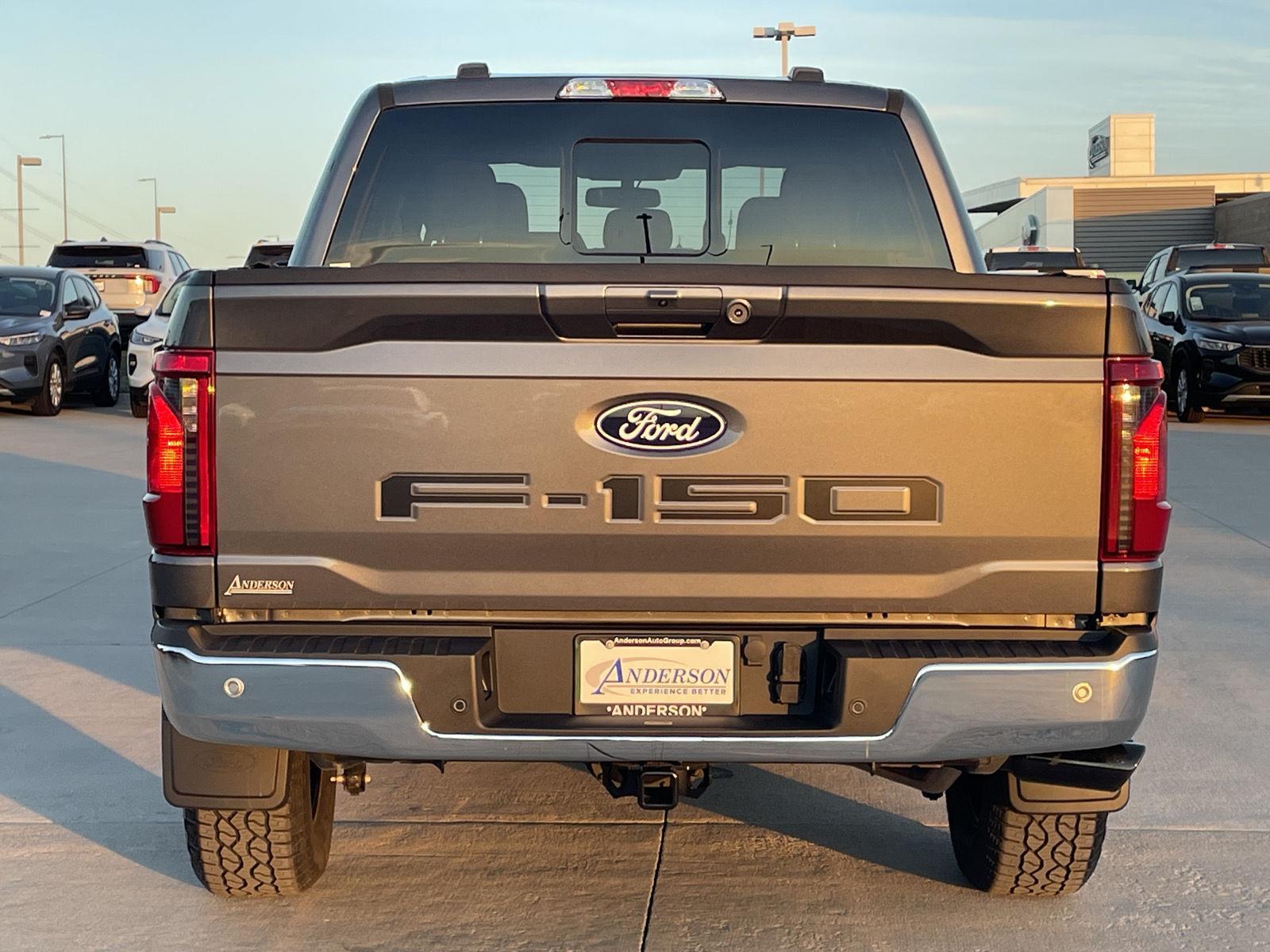 Vehicle photo 8