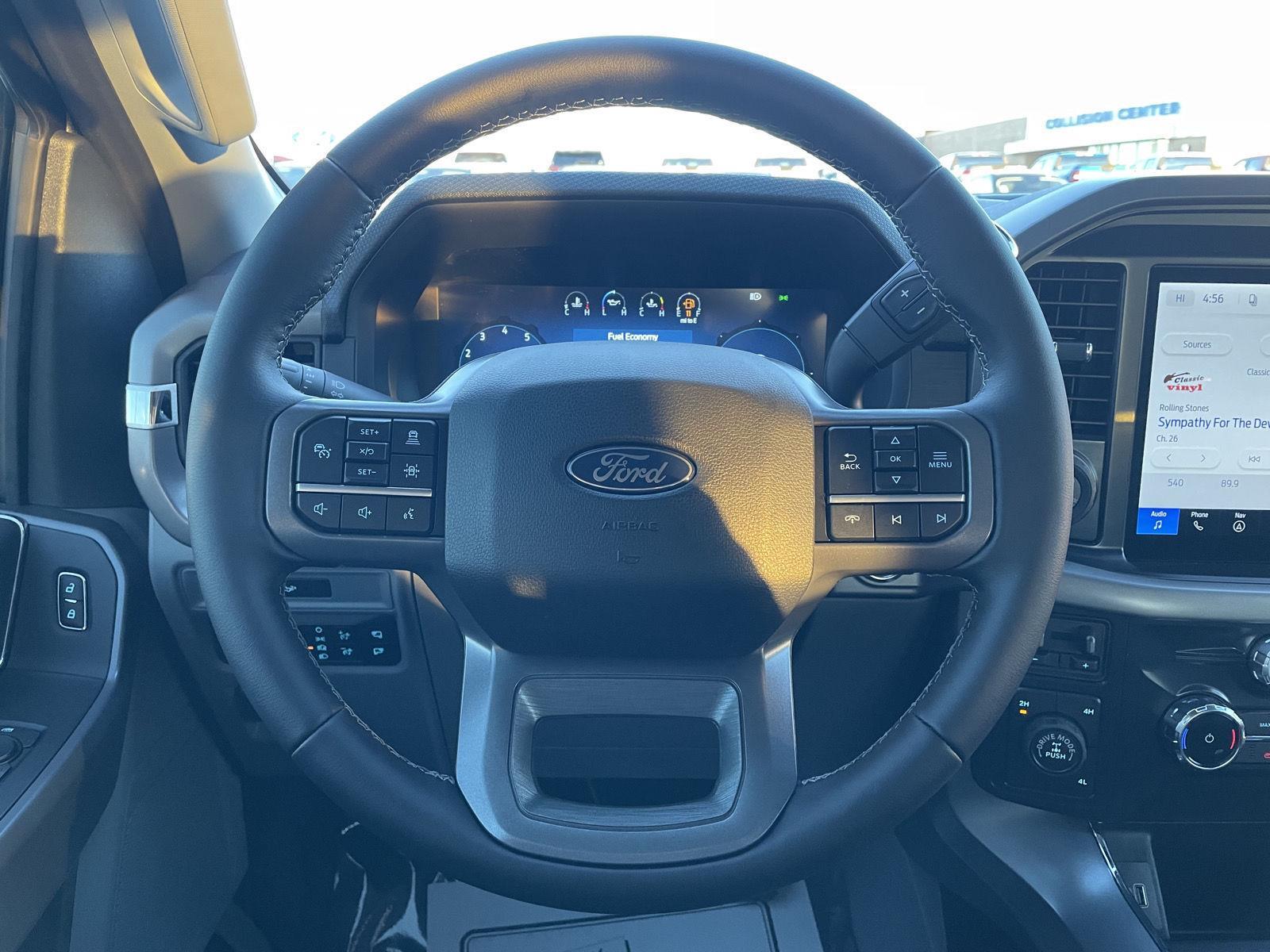 Vehicle photo 11