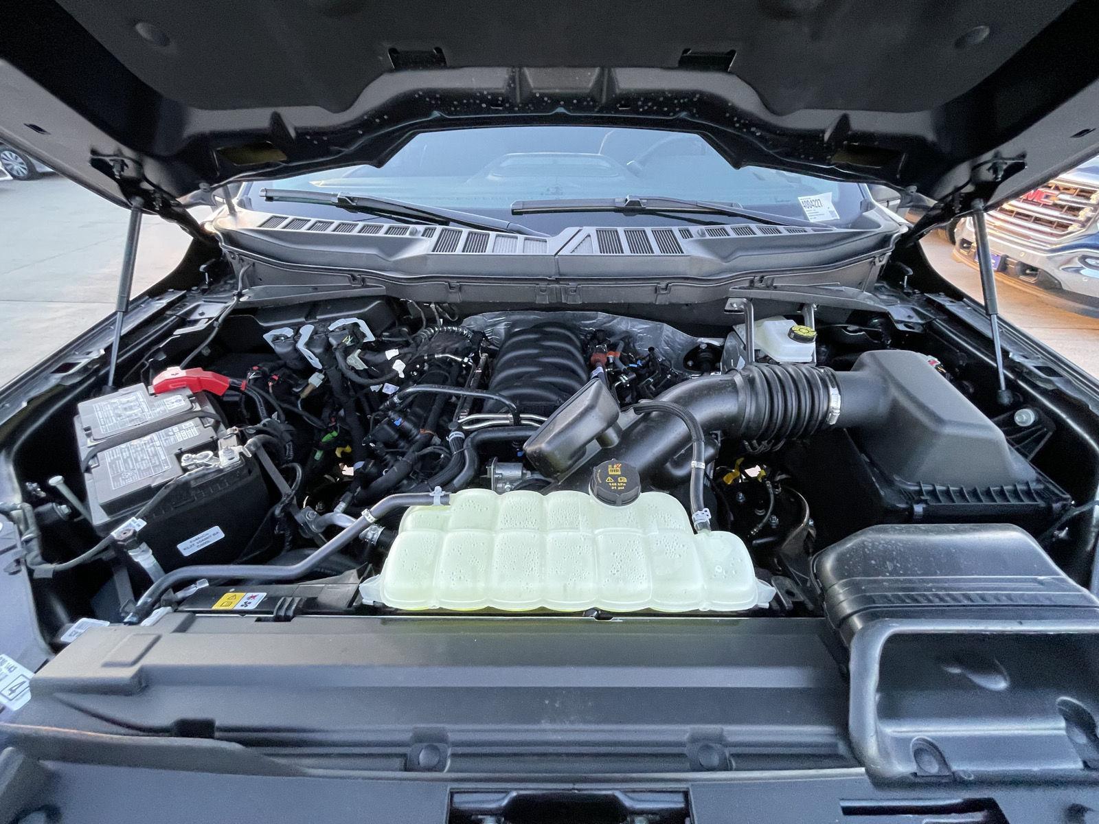 Vehicle photo 37