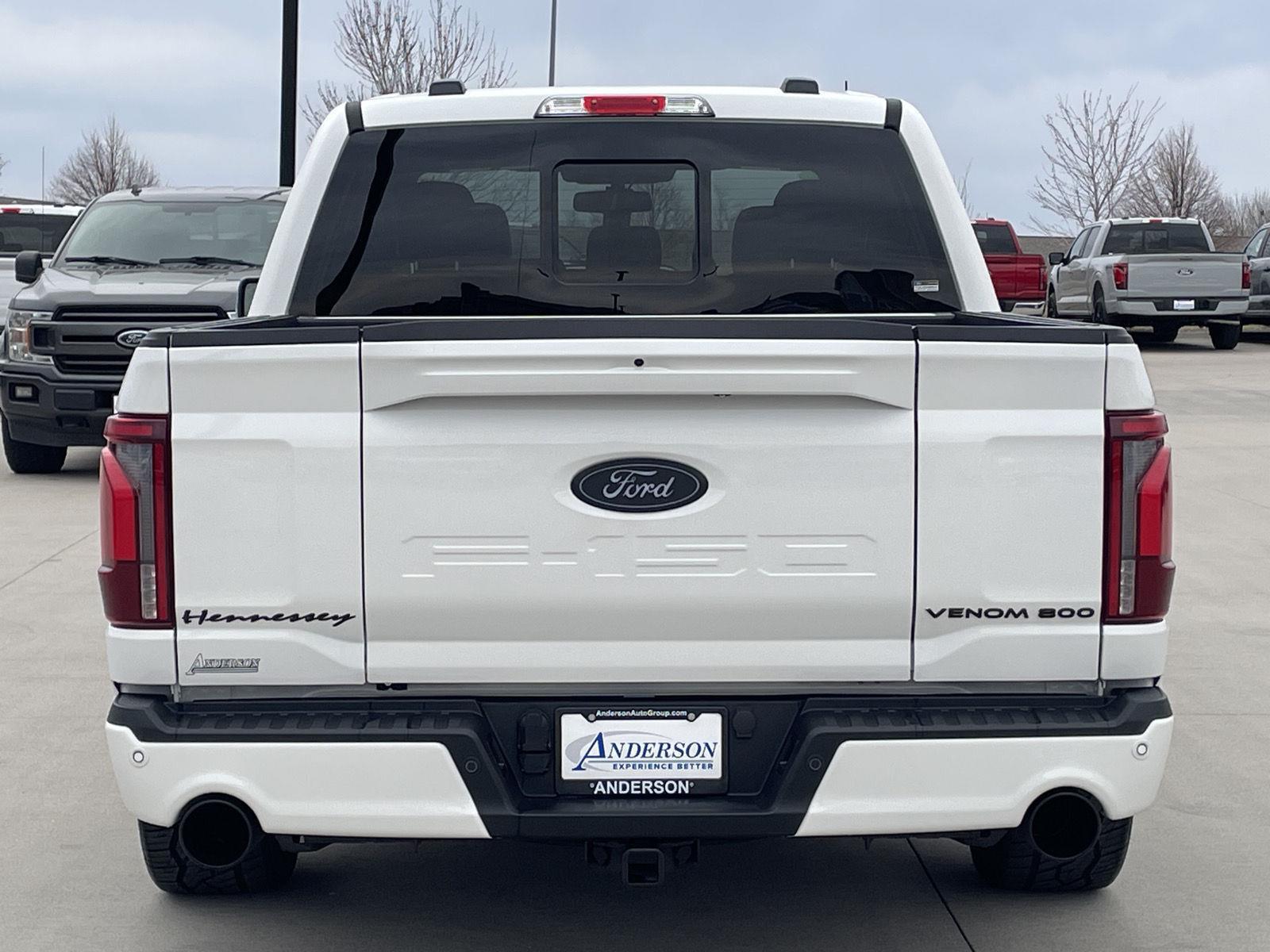 Vehicle photo 8