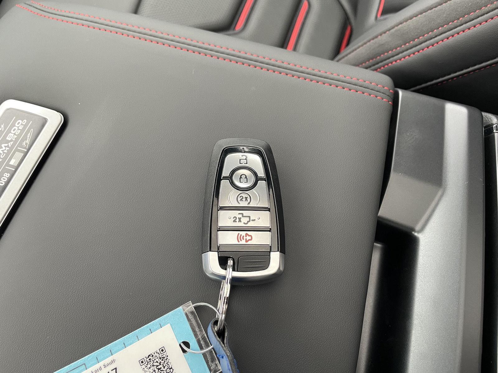 Vehicle photo 46