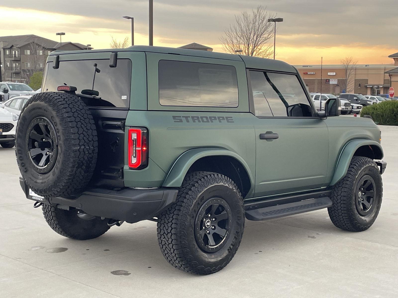 Vehicle photo 7