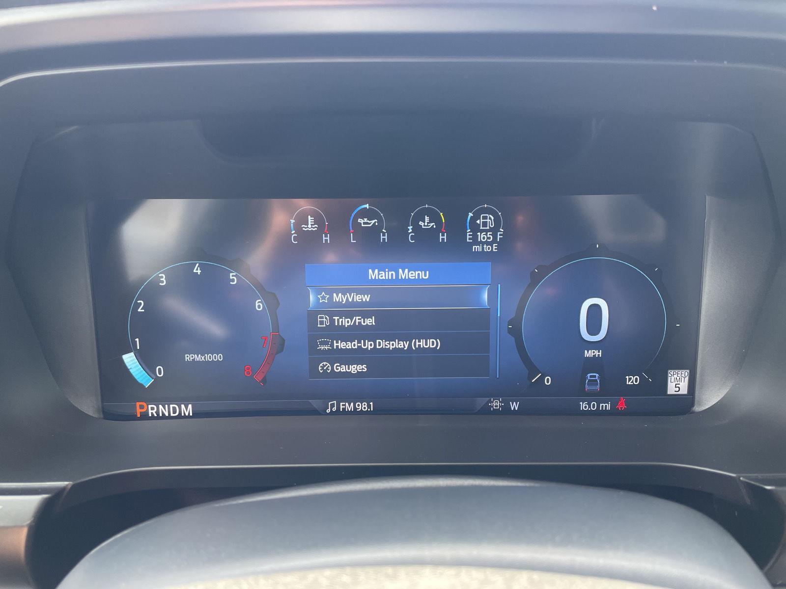 Vehicle photo 14