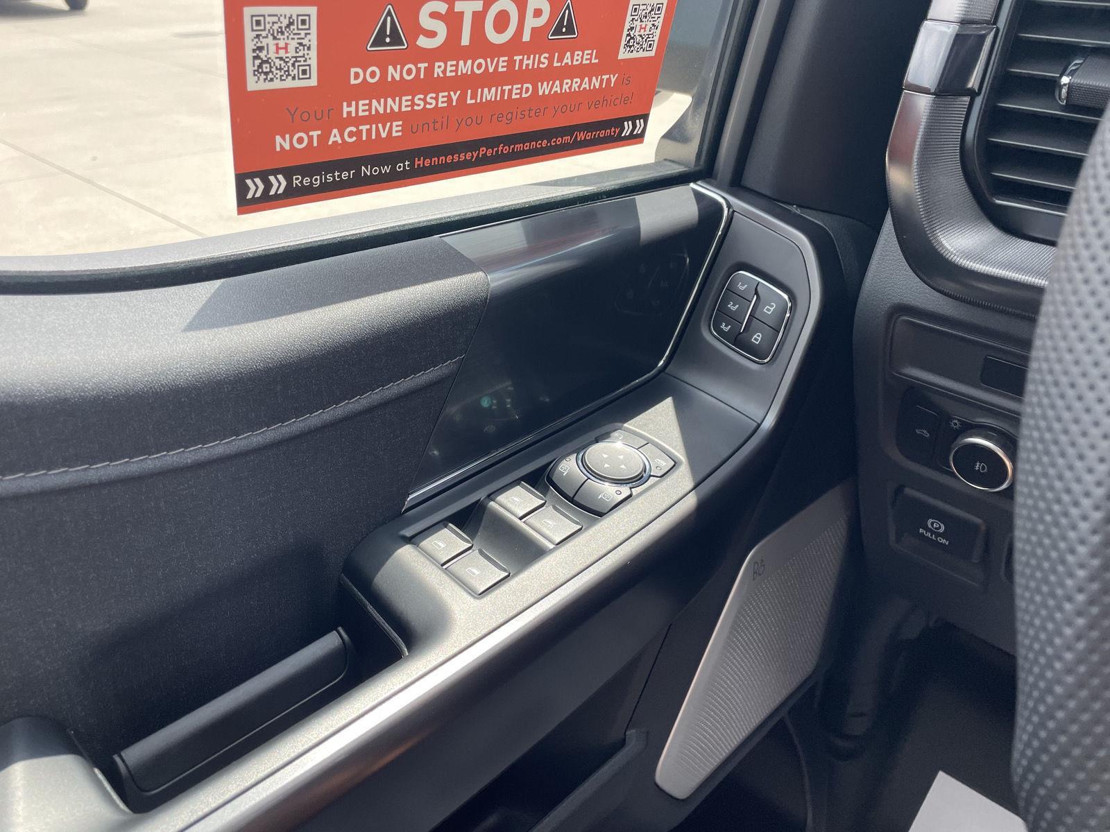 Vehicle photo 35