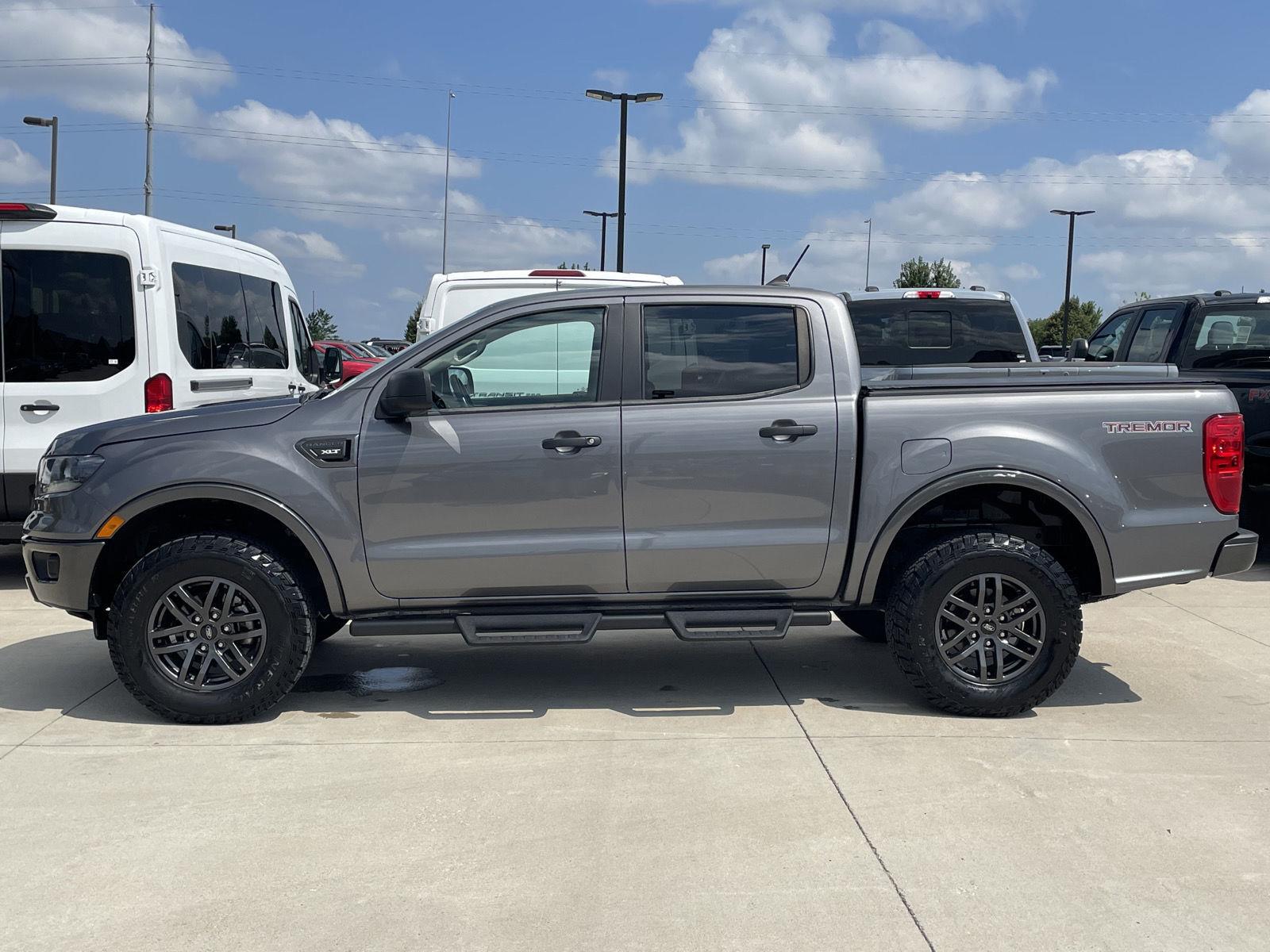 Vehicle photo 2