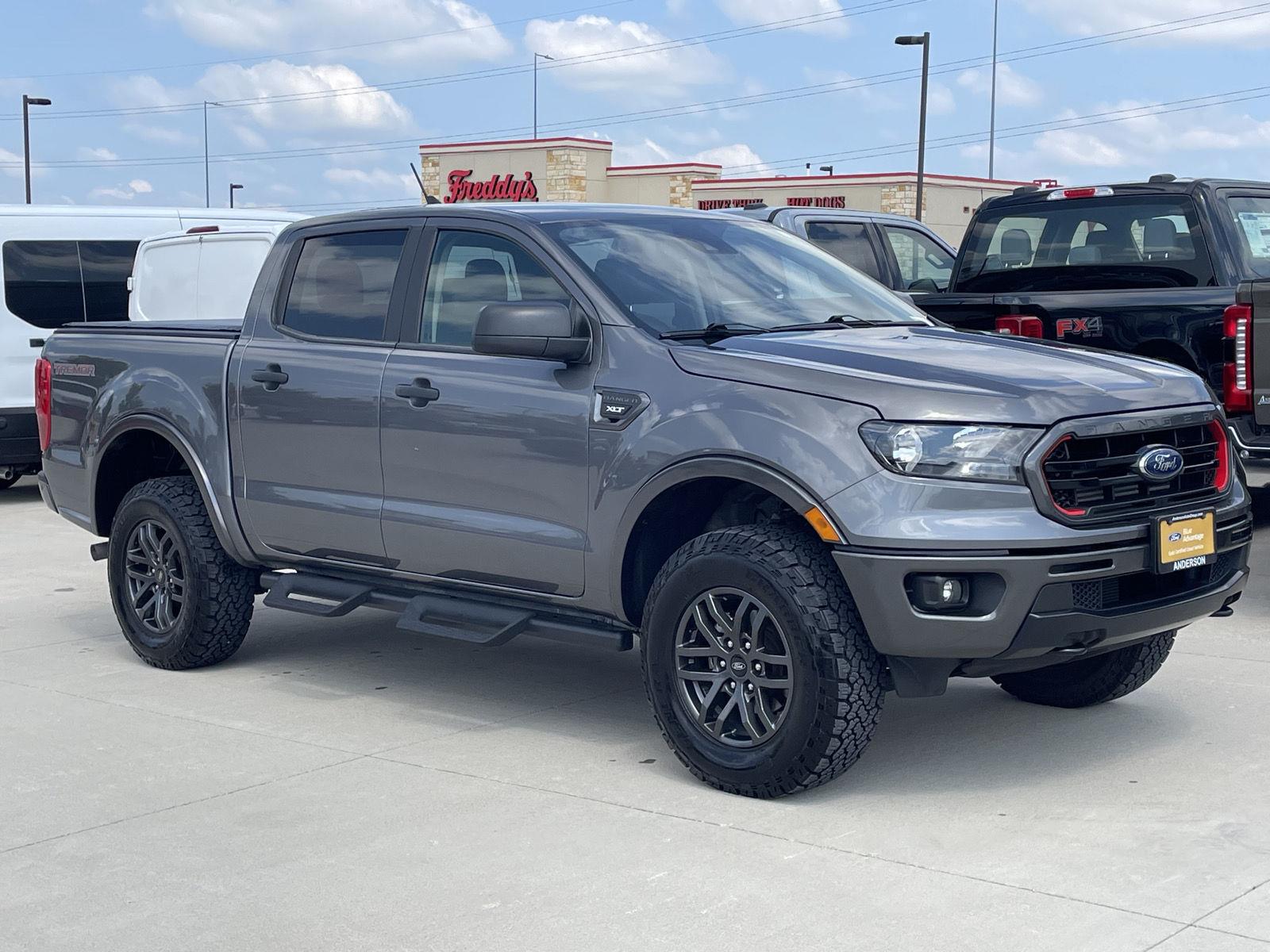 Vehicle photo 5