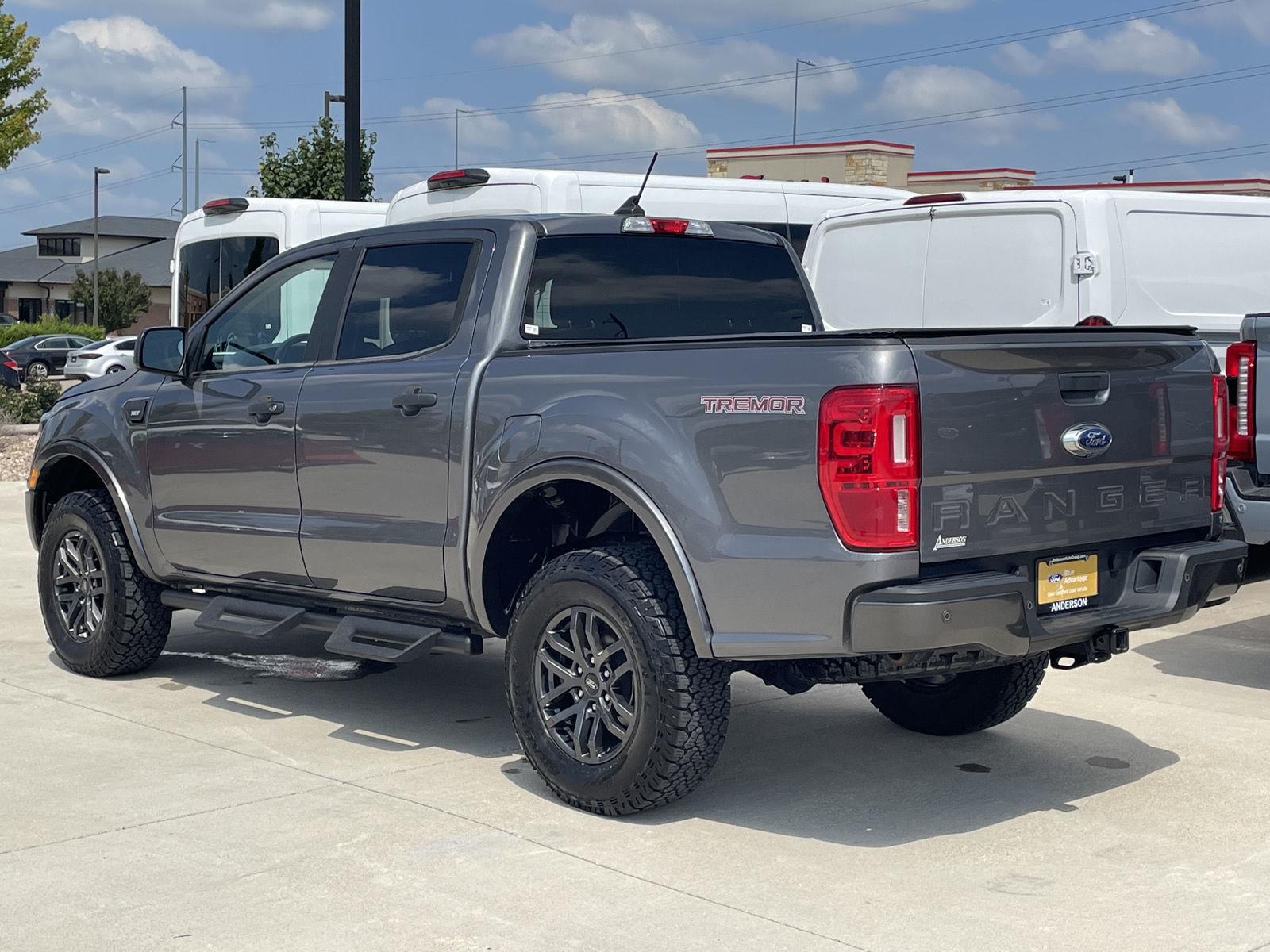 Vehicle photo 9