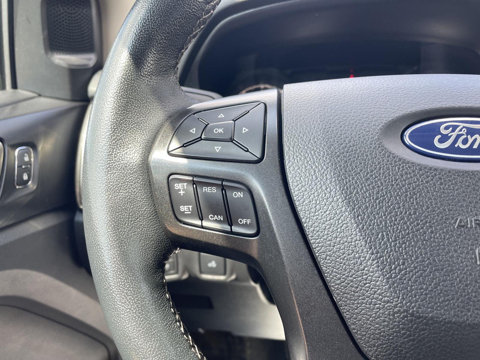Vehicle photo 13