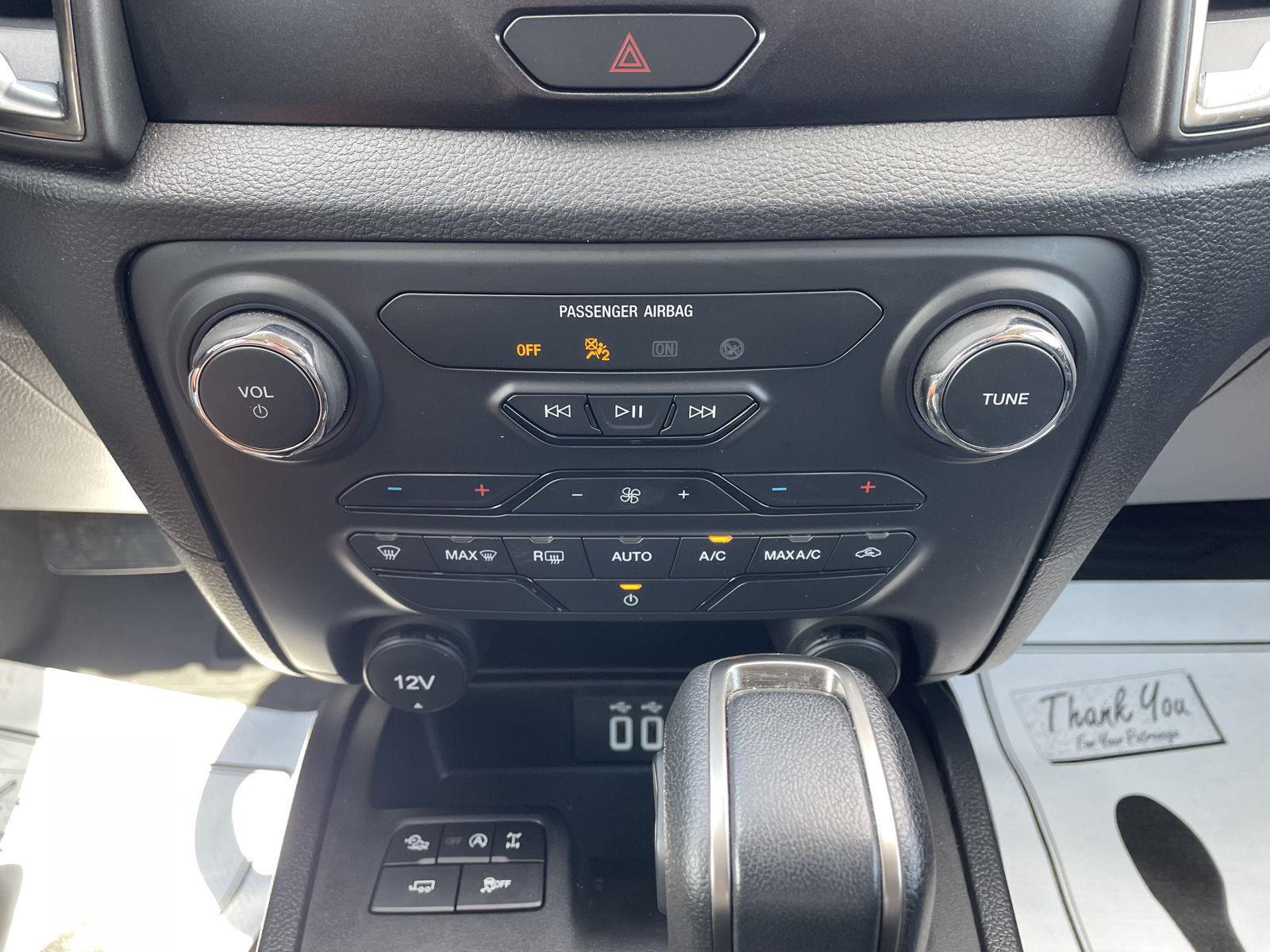 Vehicle photo 24