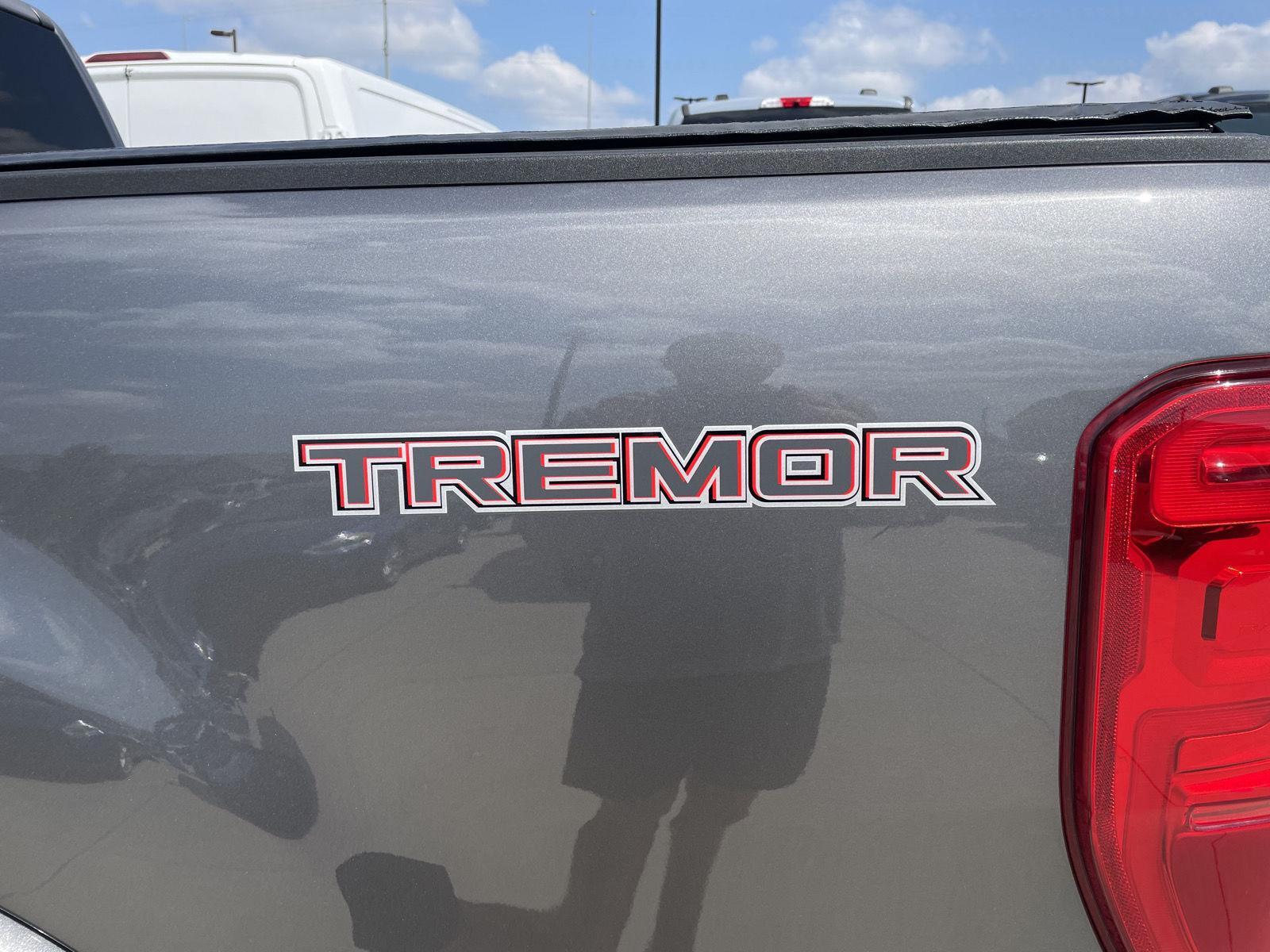 Vehicle photo 35
