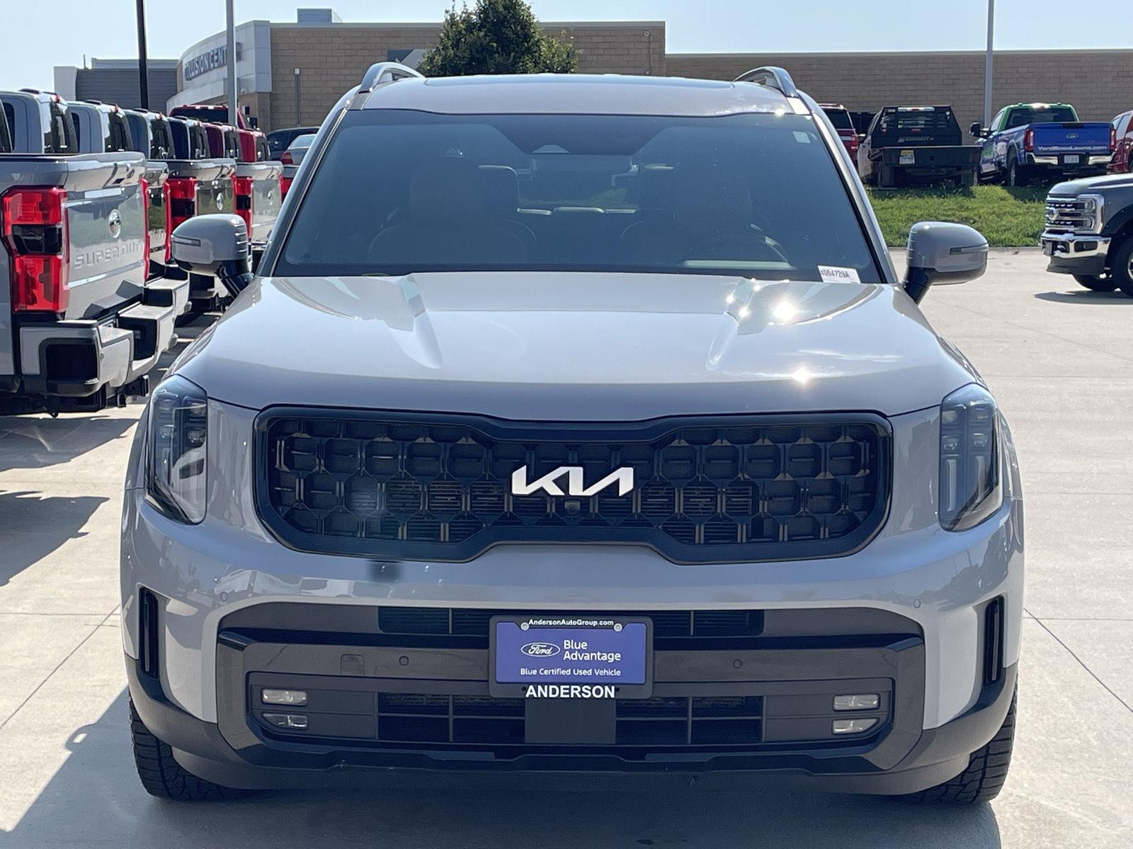 Vehicle photo 4