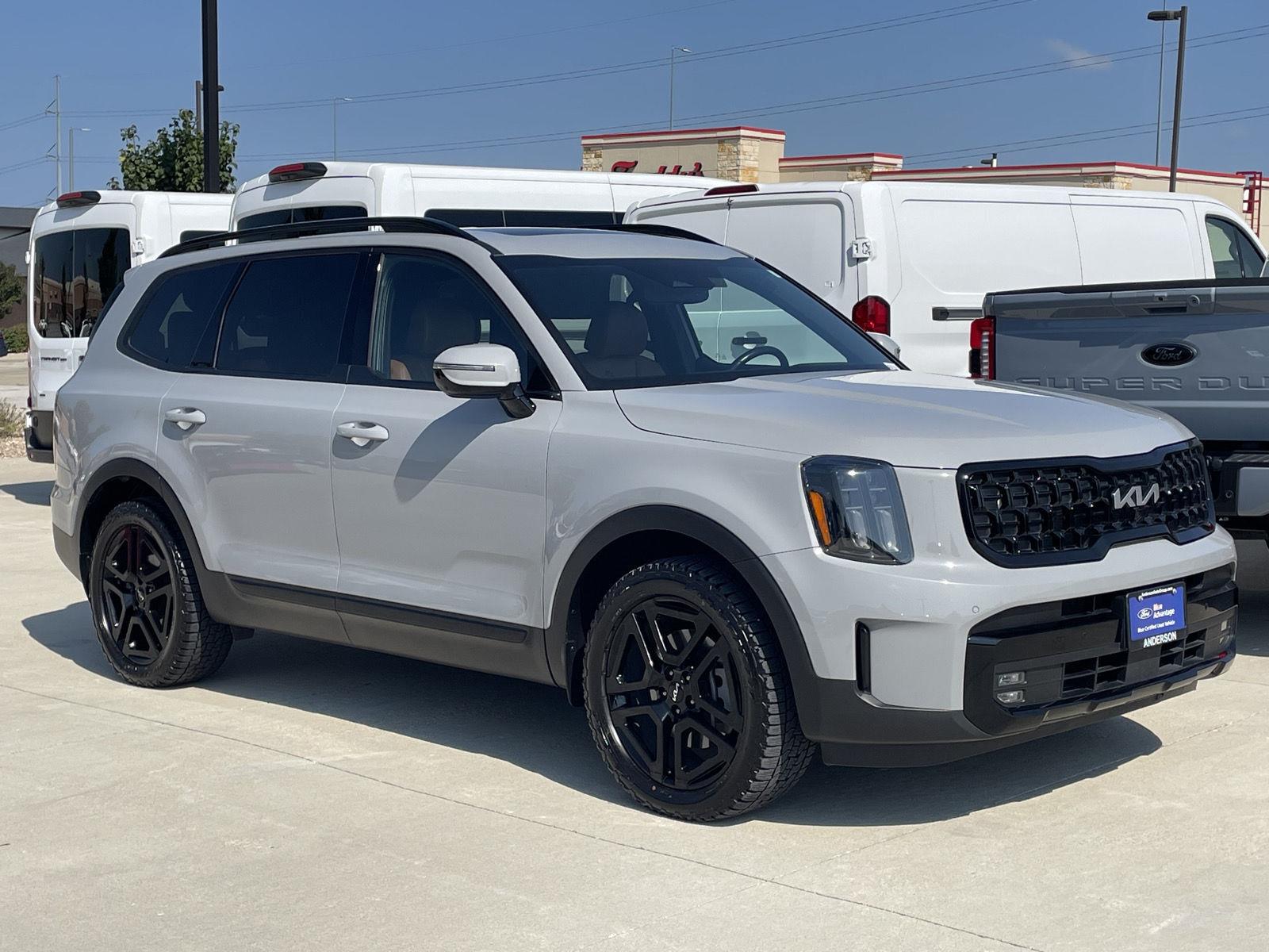 Vehicle photo 5