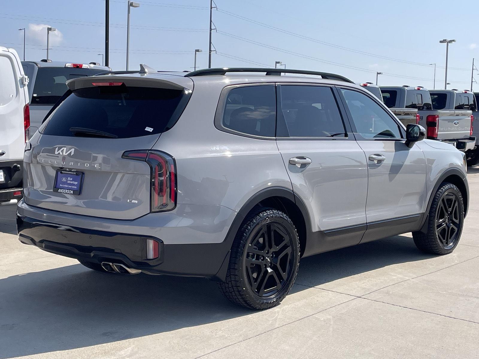 Vehicle photo 7