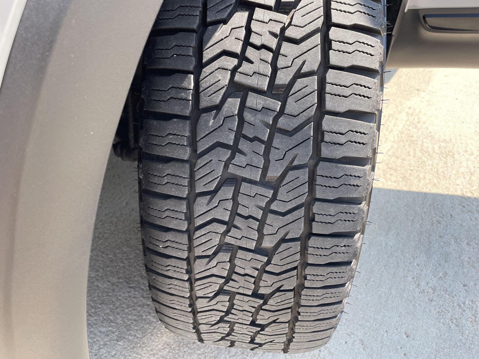 Vehicle photo 11