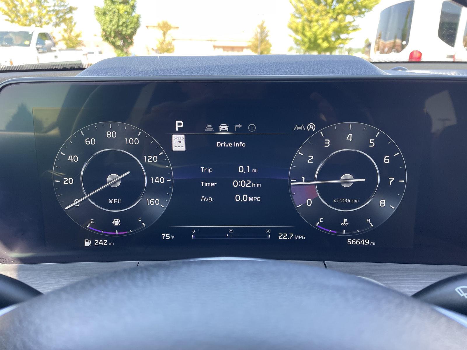 Vehicle photo 15