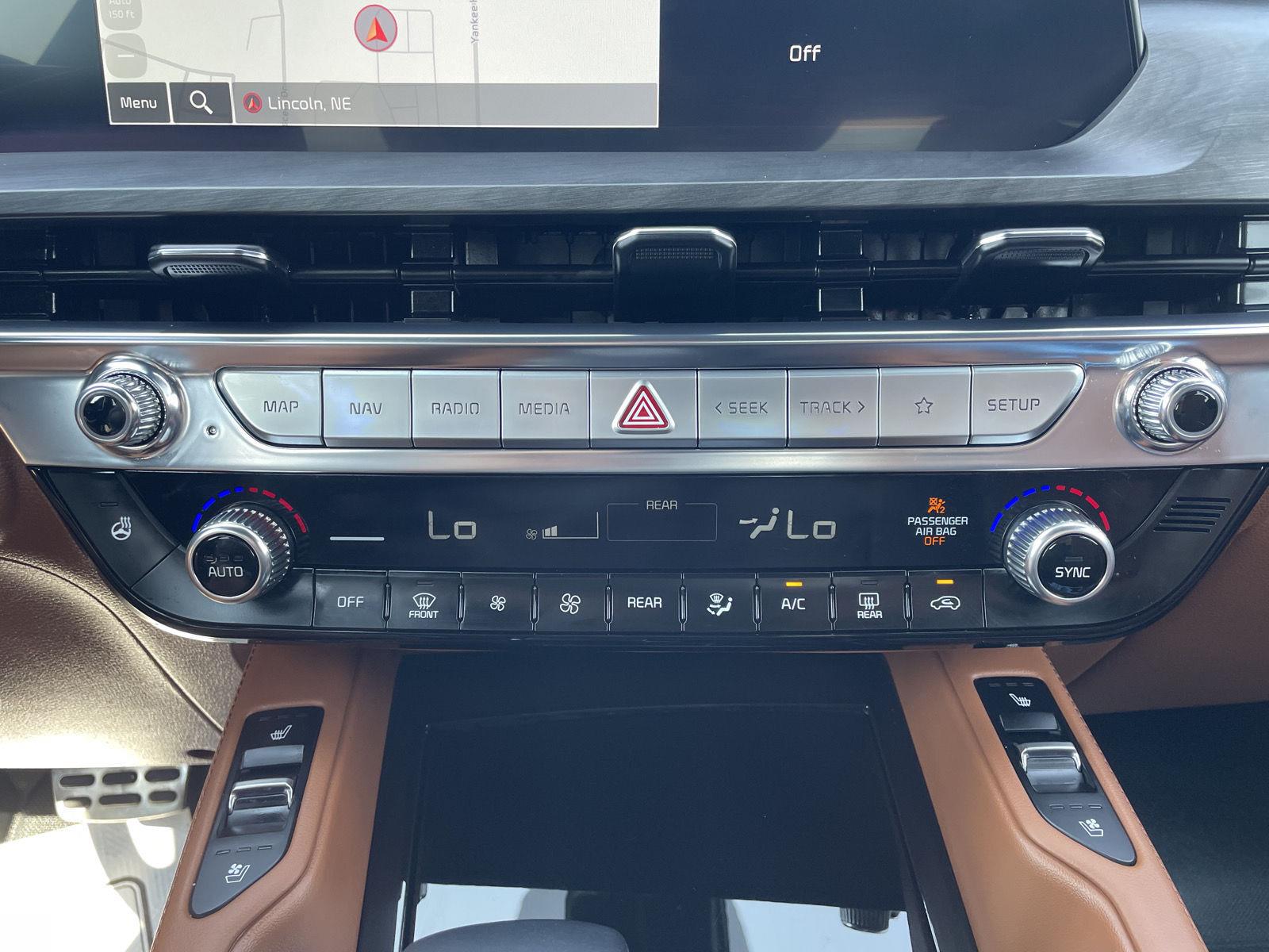 Vehicle photo 29