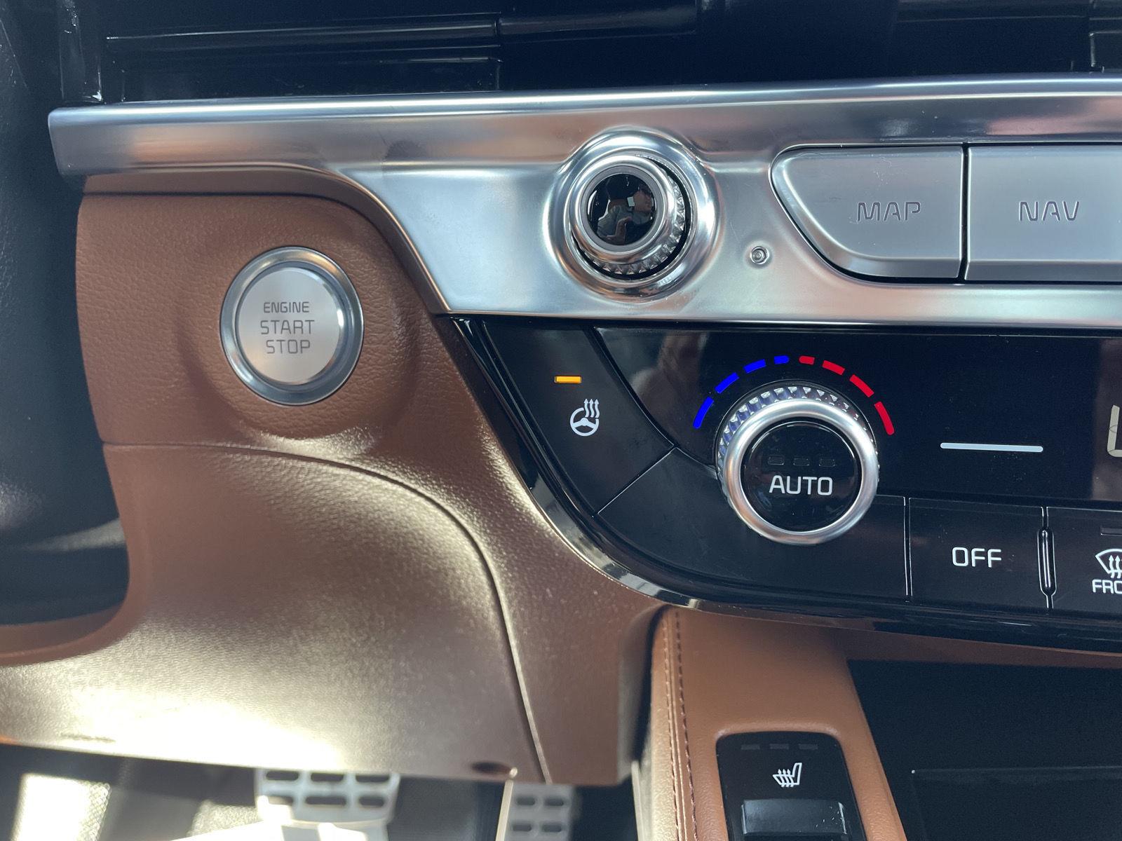 Vehicle photo 30