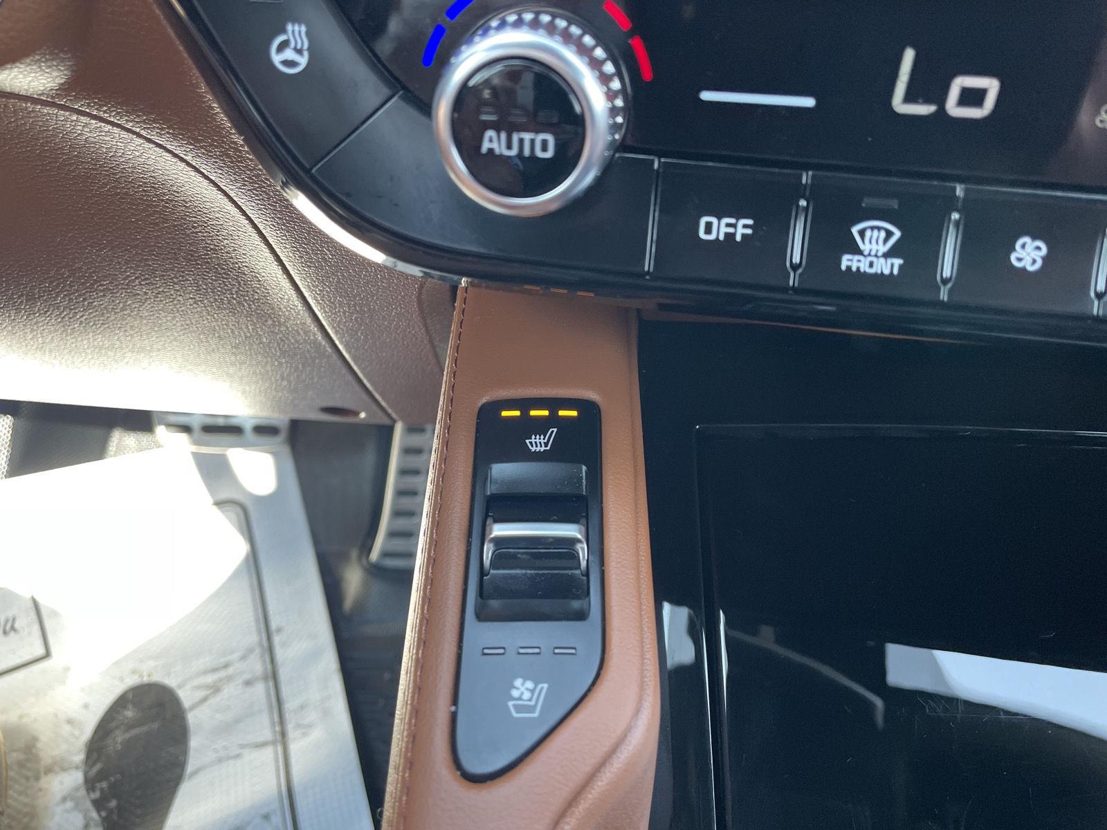 Vehicle photo 31