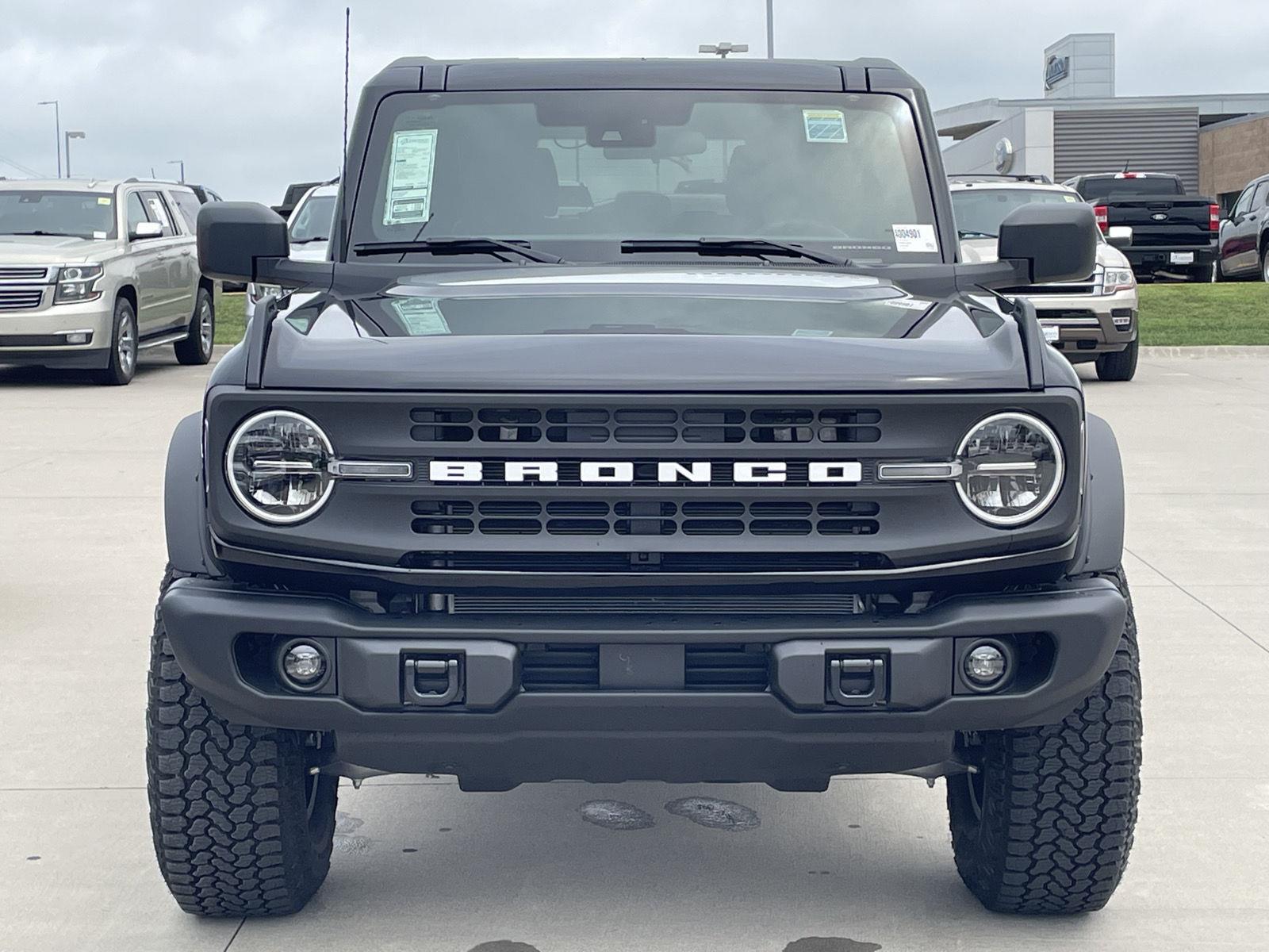 Vehicle photo 4