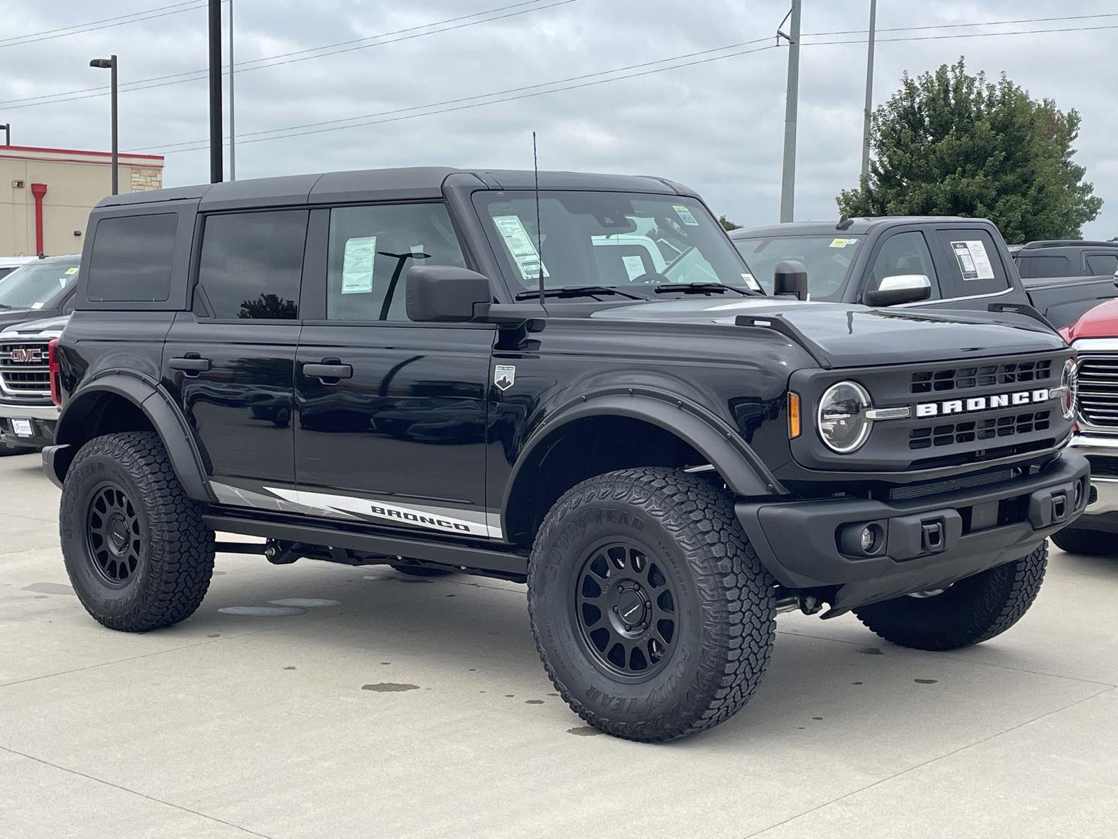 Vehicle photo 5