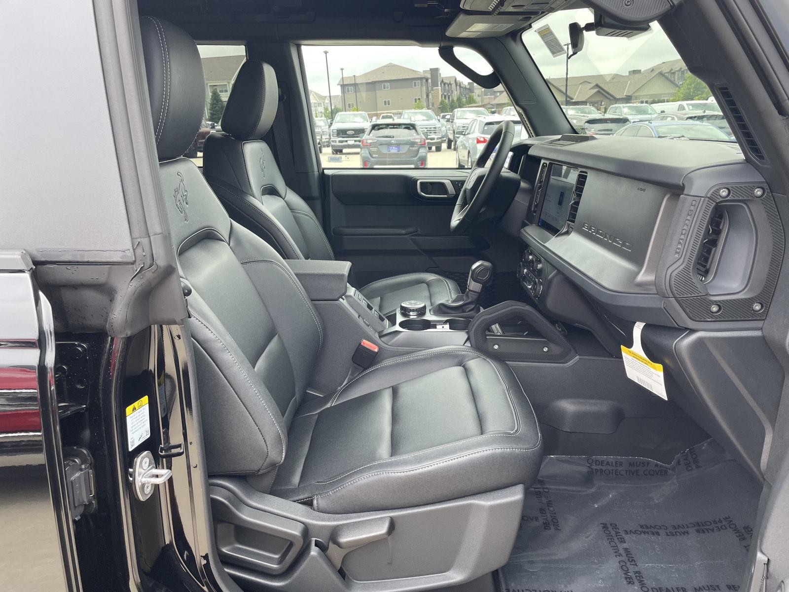 Vehicle photo 18