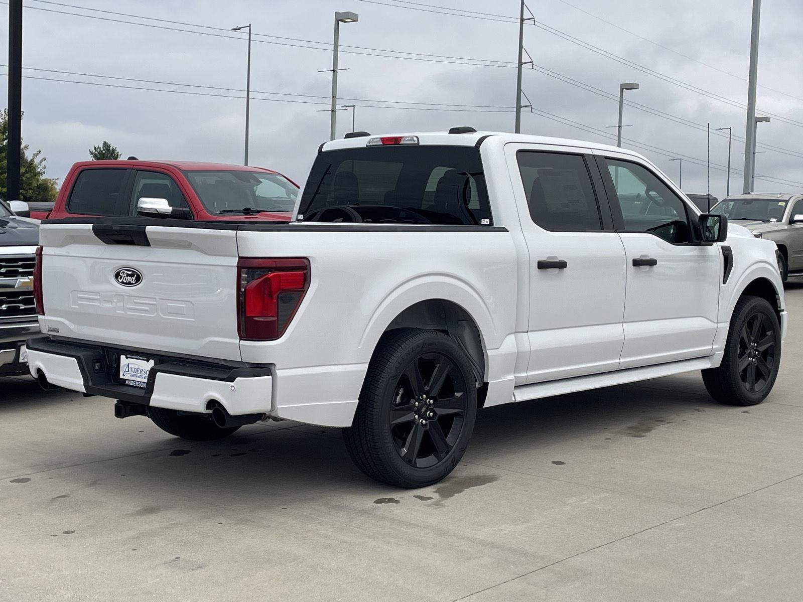 Vehicle photo 7
