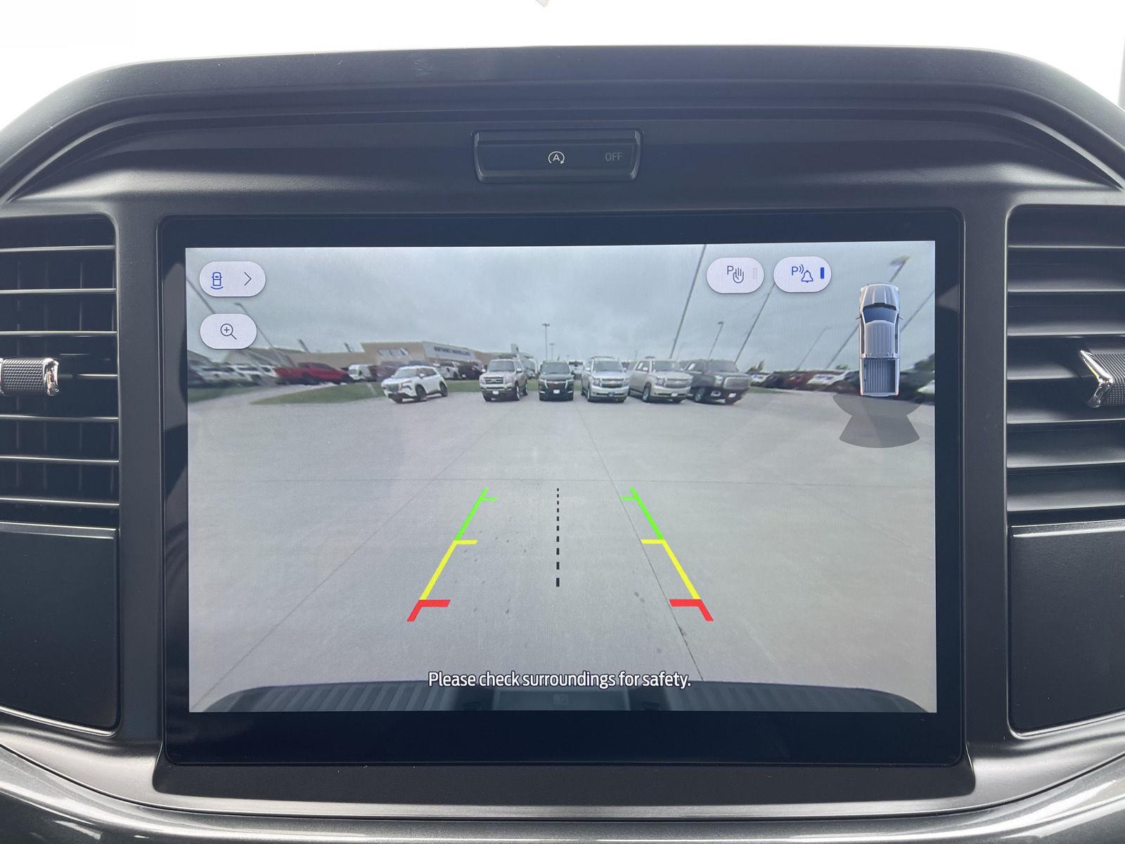 Vehicle photo 22