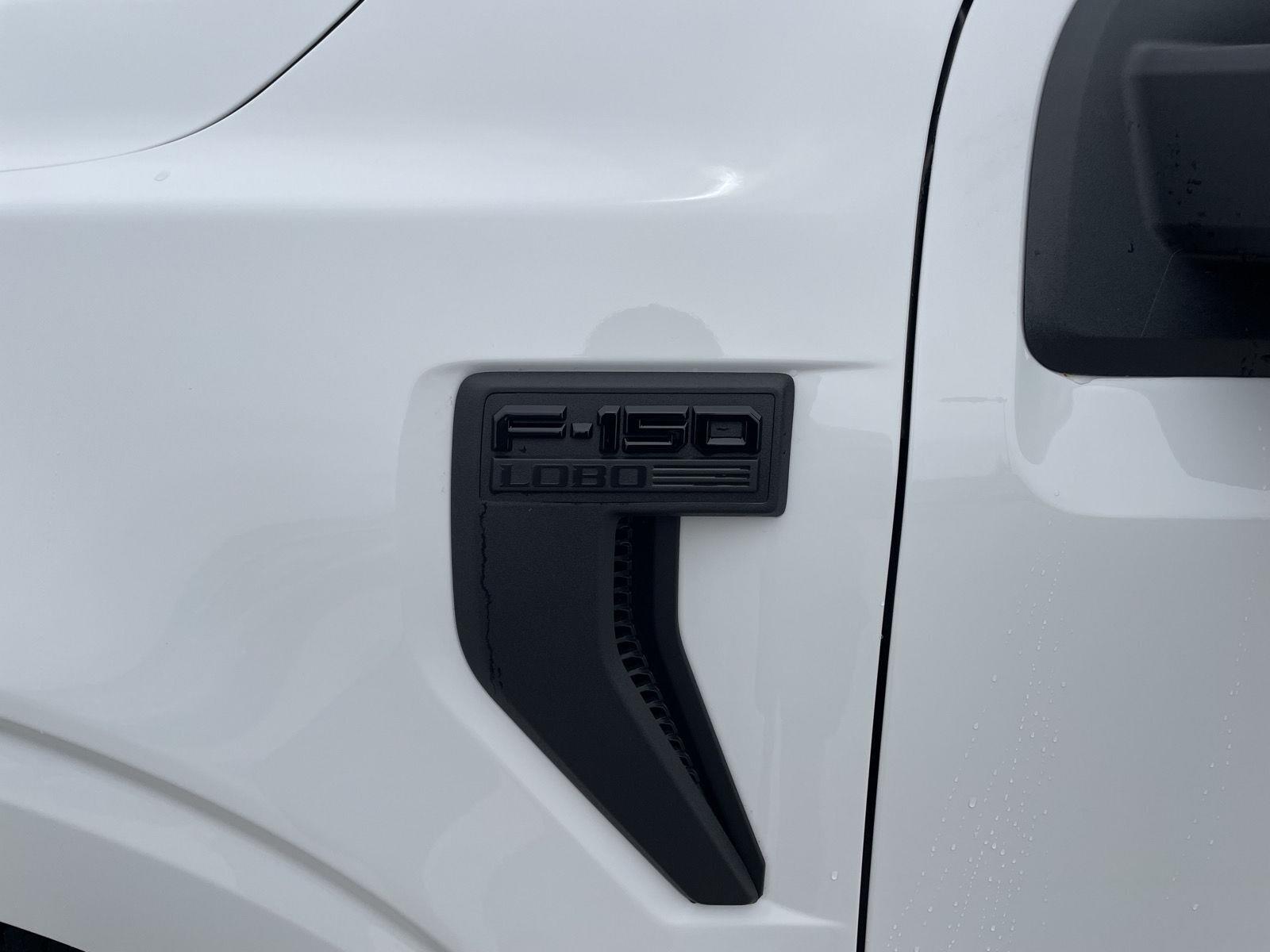 Vehicle photo 35
