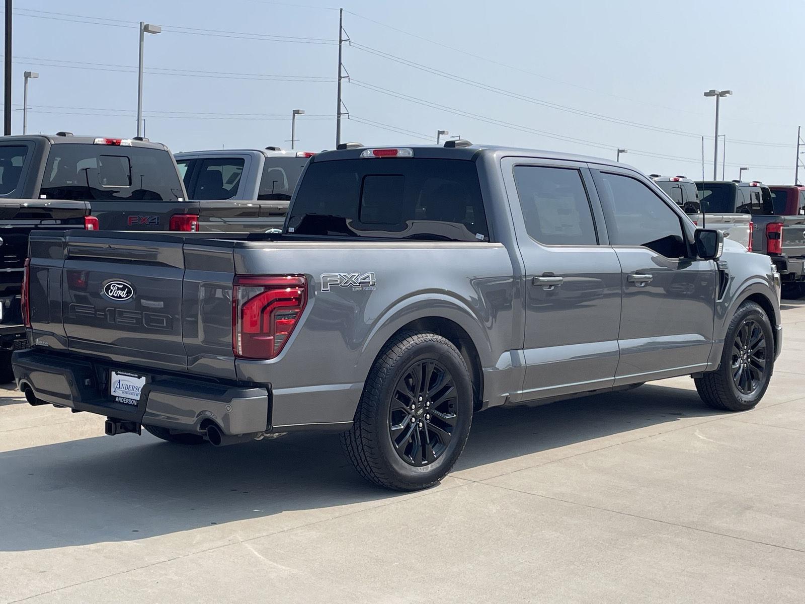 Vehicle photo 7