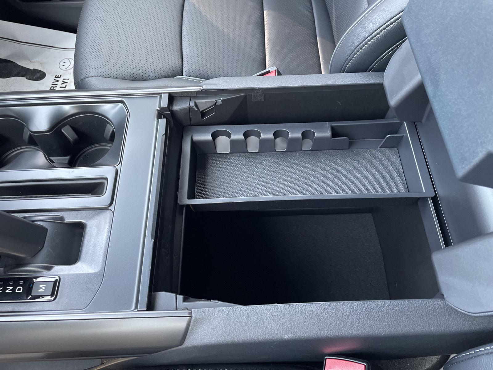 Vehicle photo 35