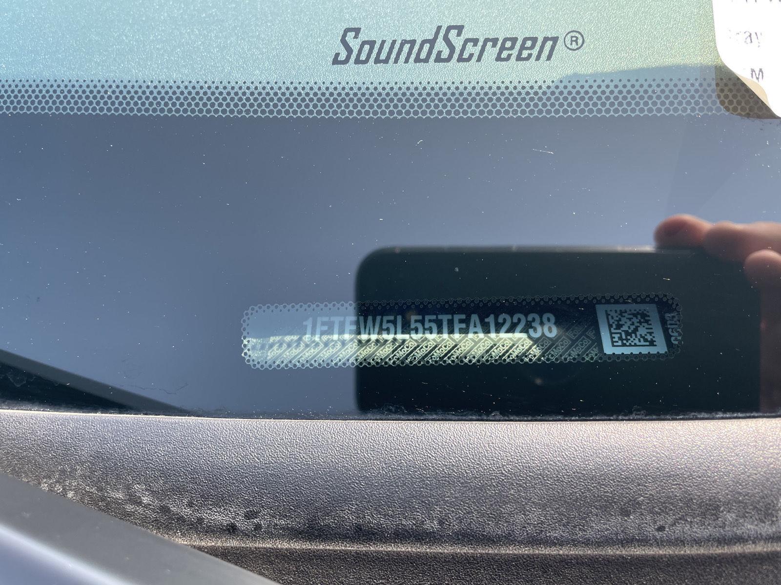 Vehicle photo 37