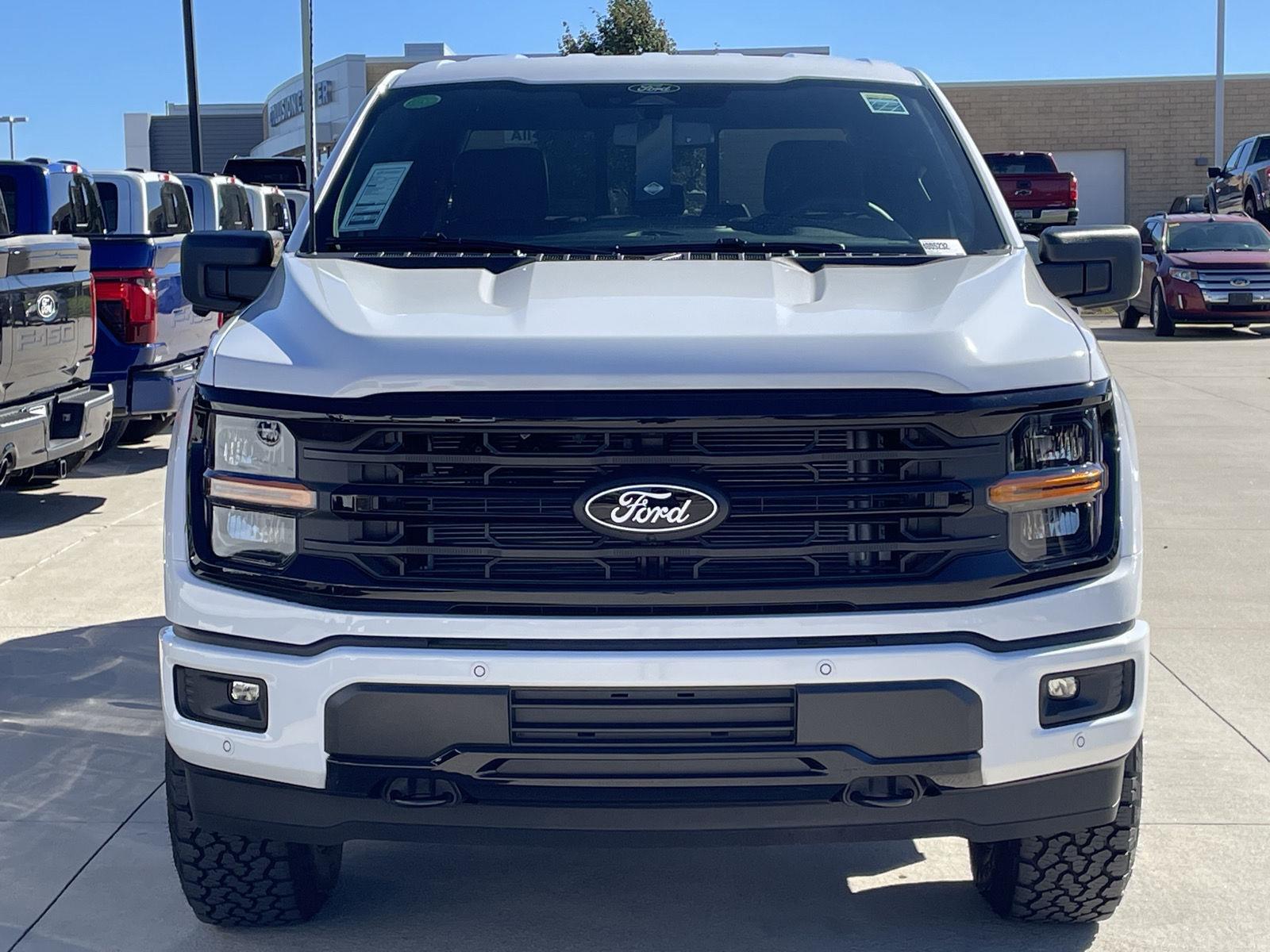 Vehicle photo 4