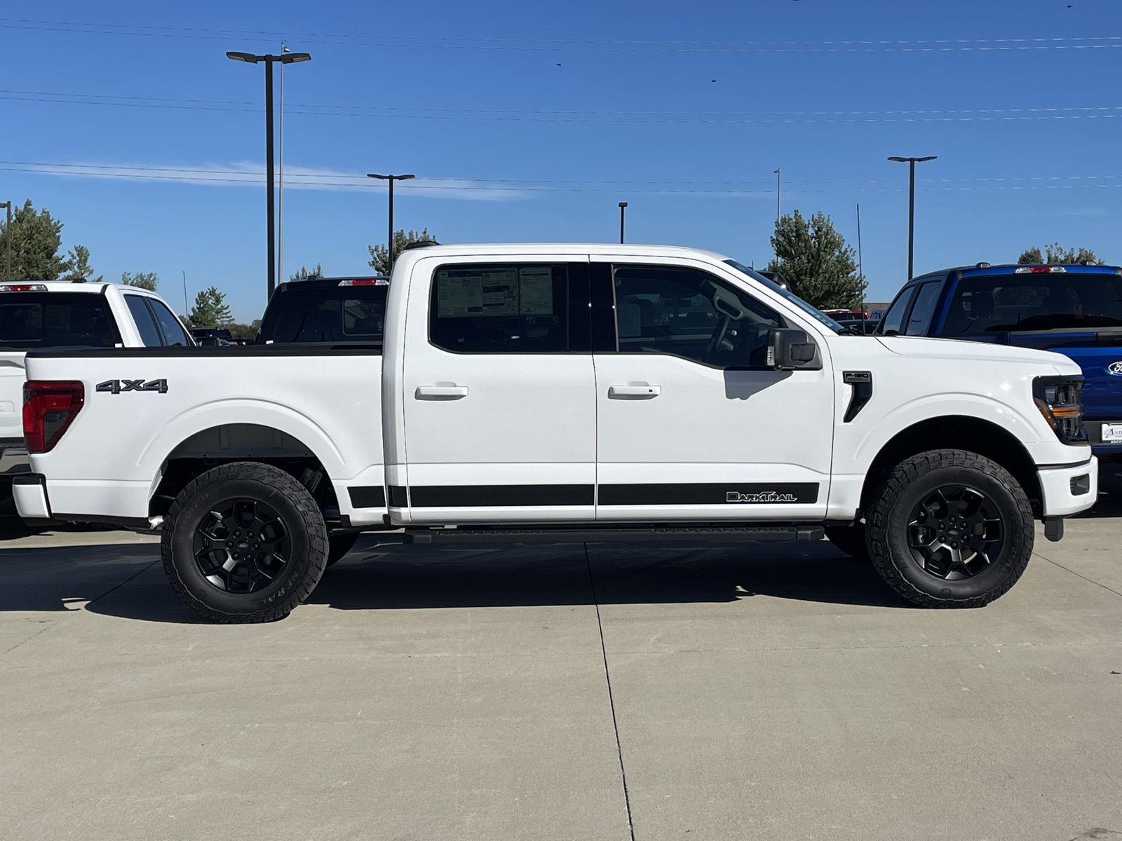Vehicle photo 6