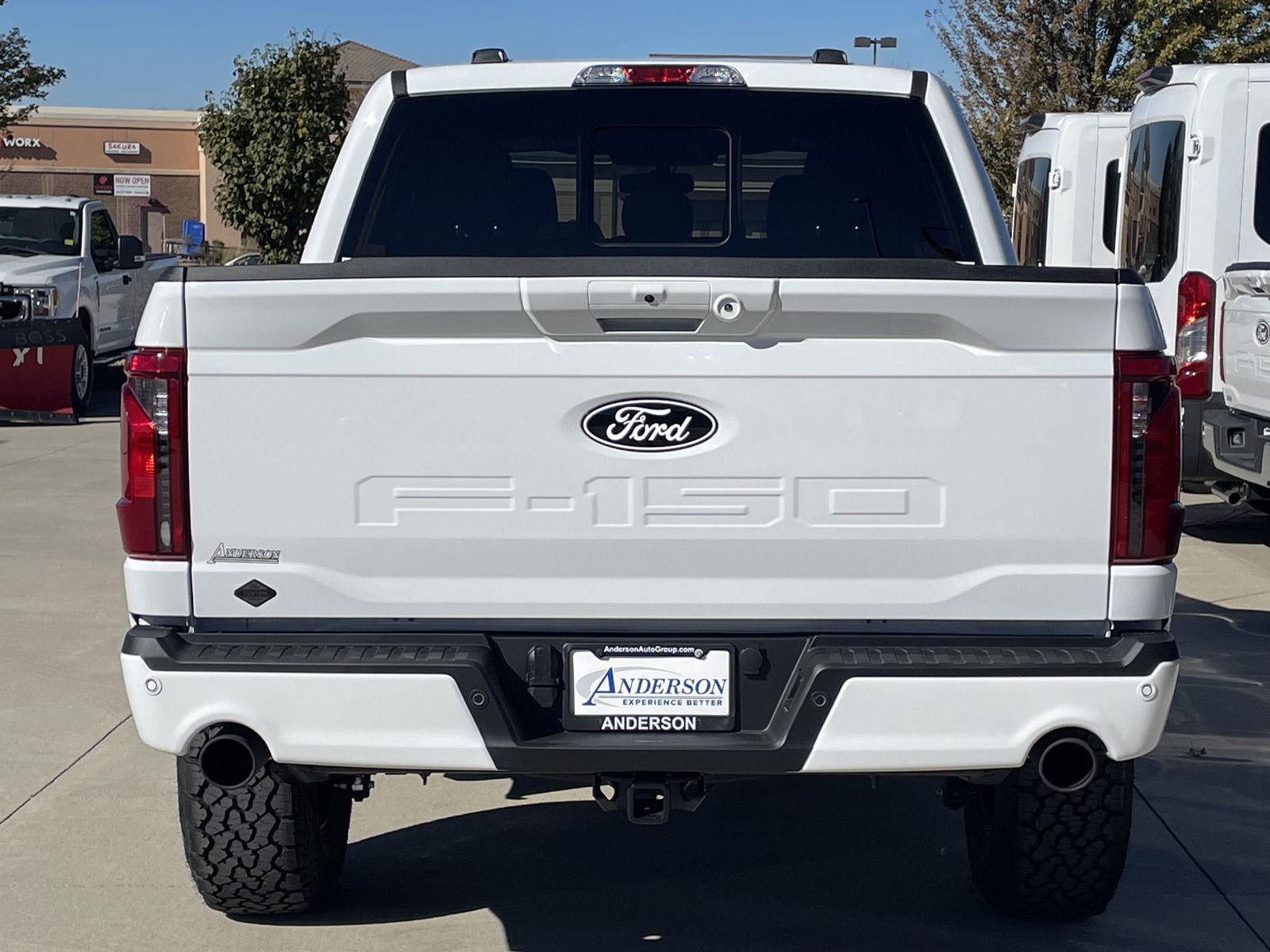 Vehicle photo 8