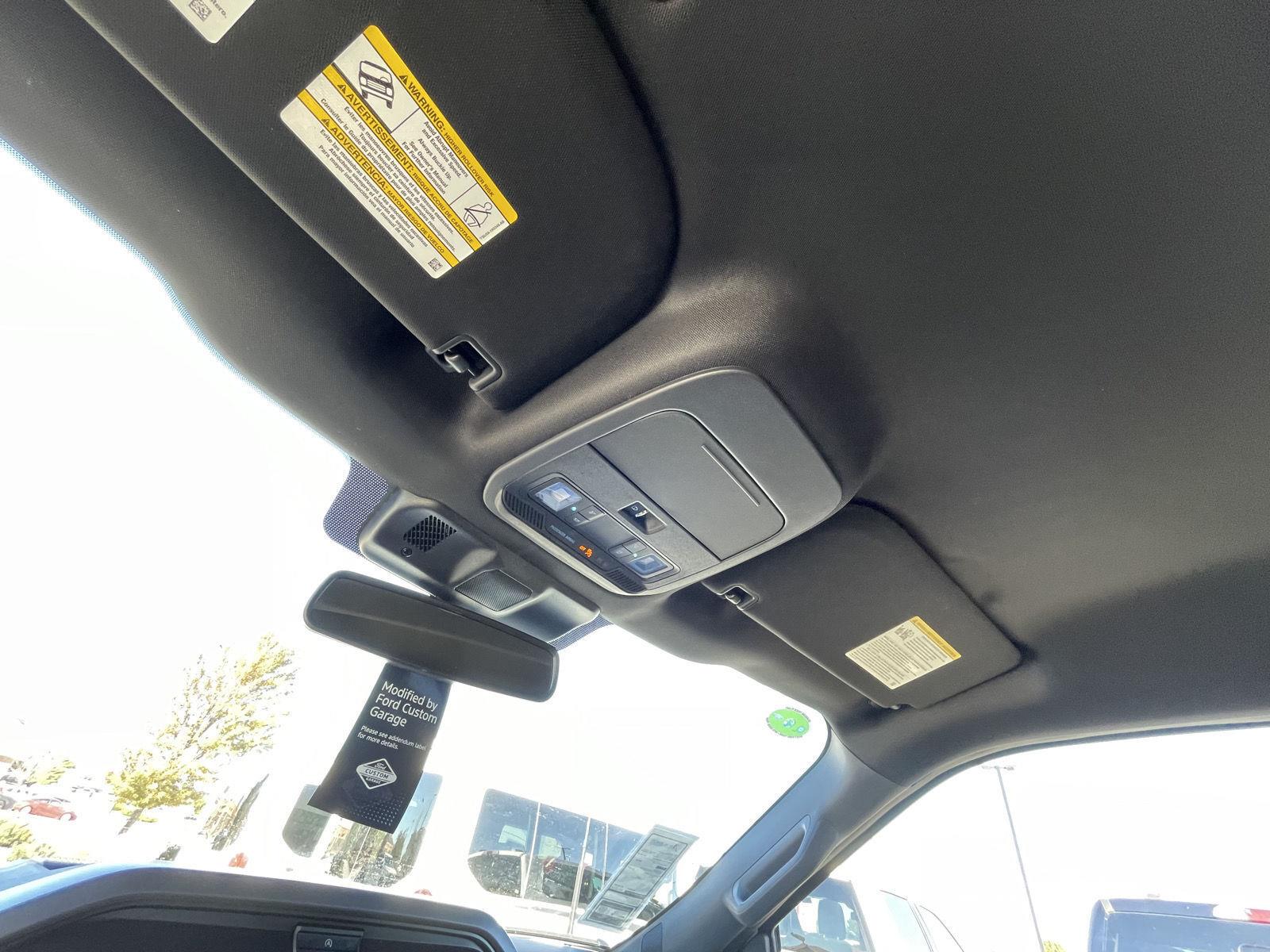 Vehicle photo 20