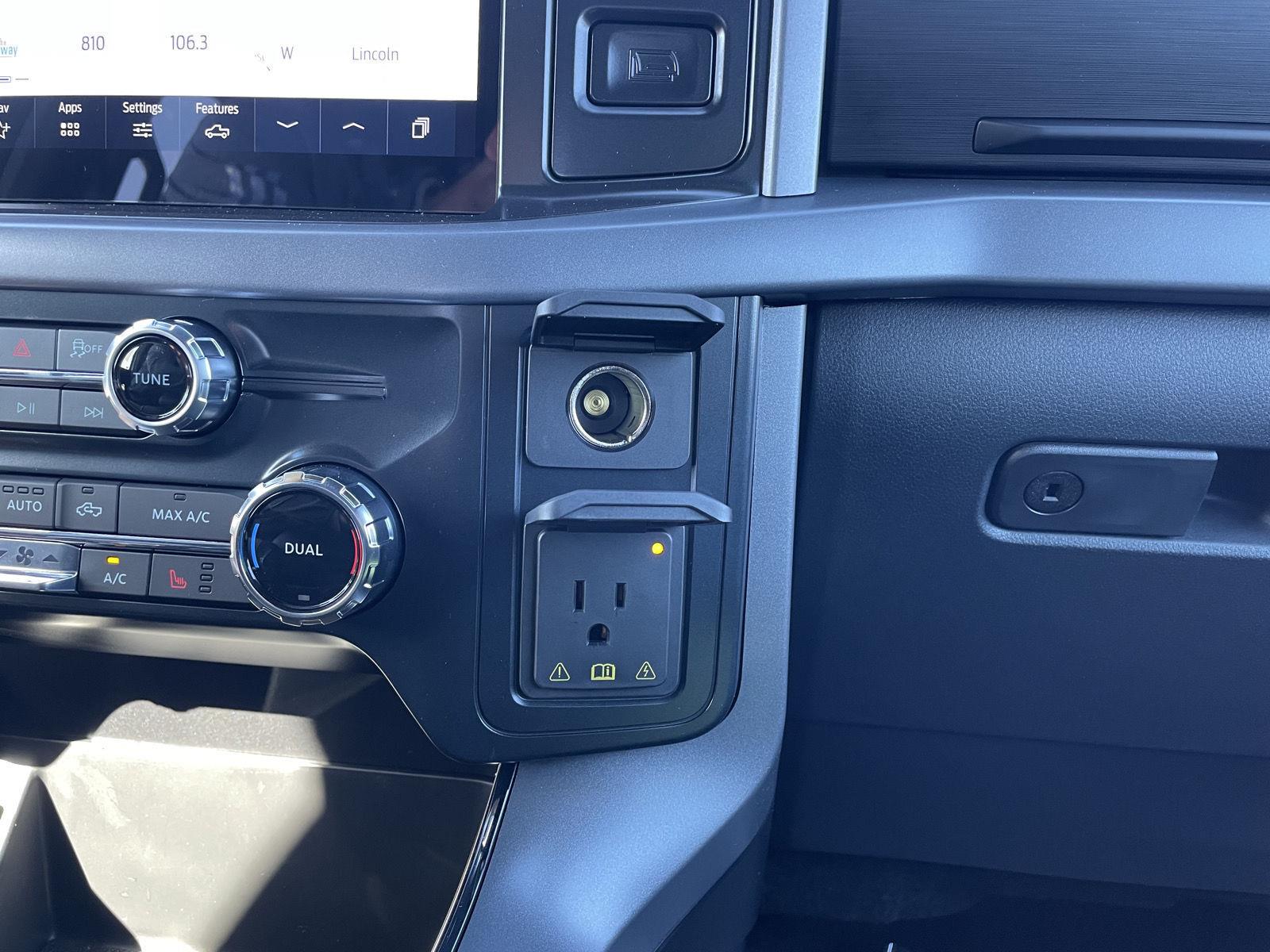 Vehicle photo 31
