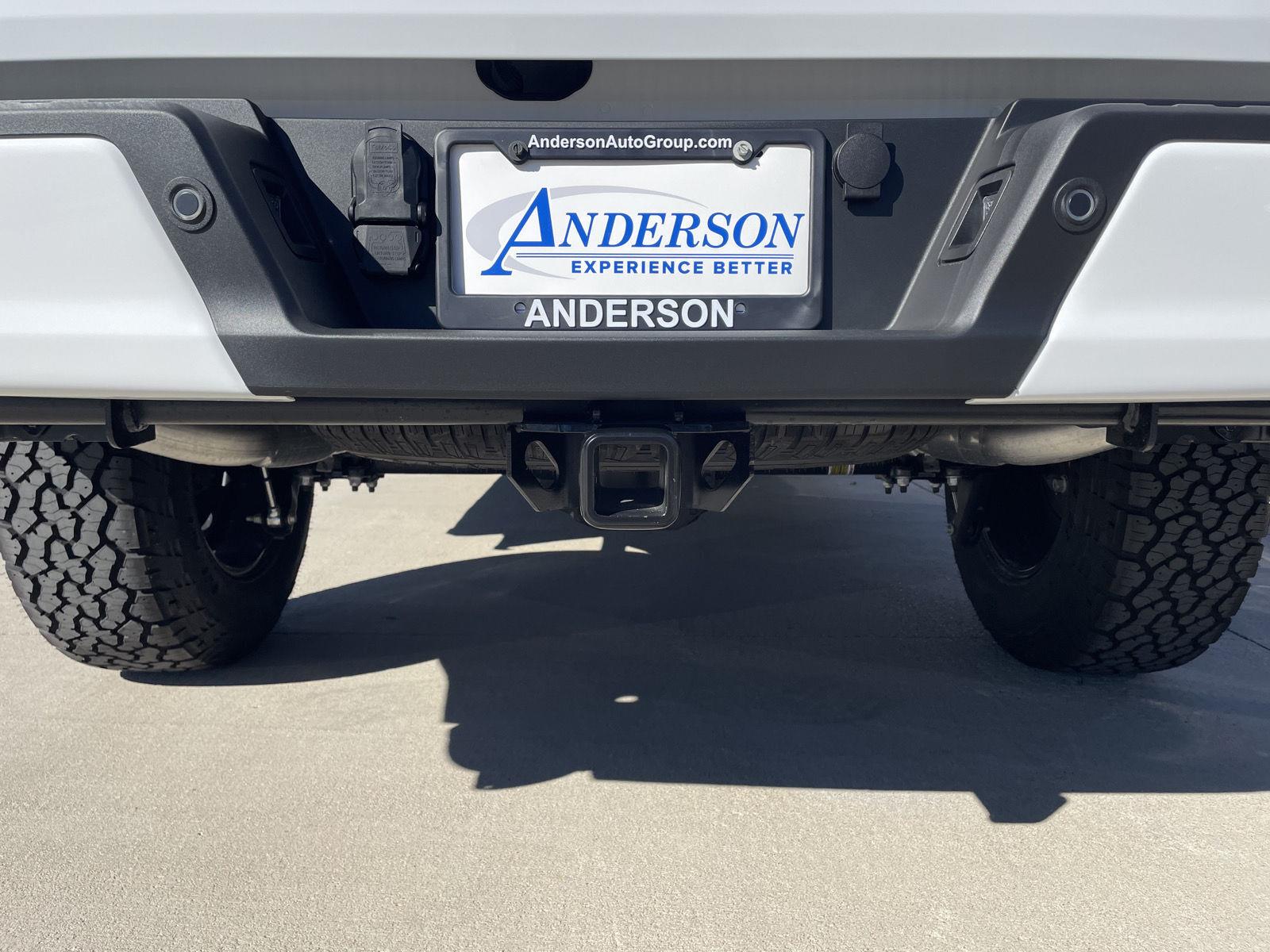 Vehicle photo 38