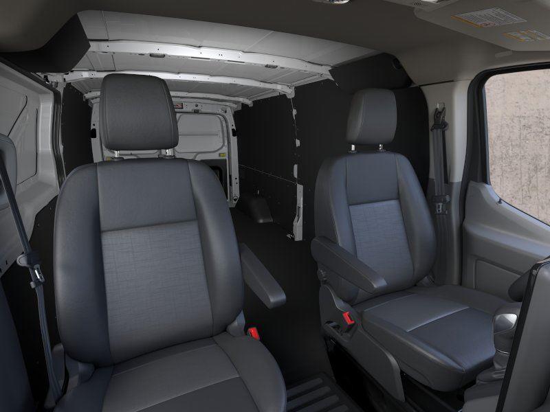 Vehicle photo 10