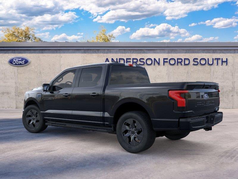 Vehicle photo 4