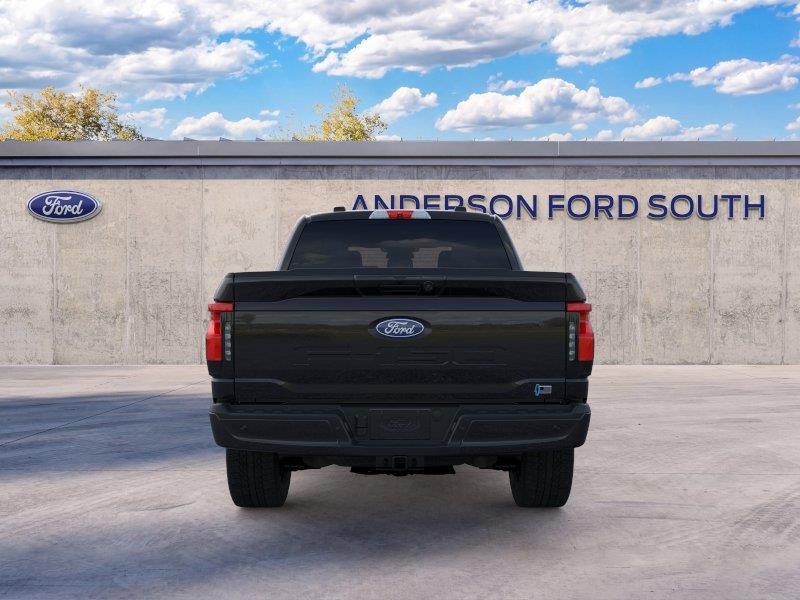 Vehicle photo 5
