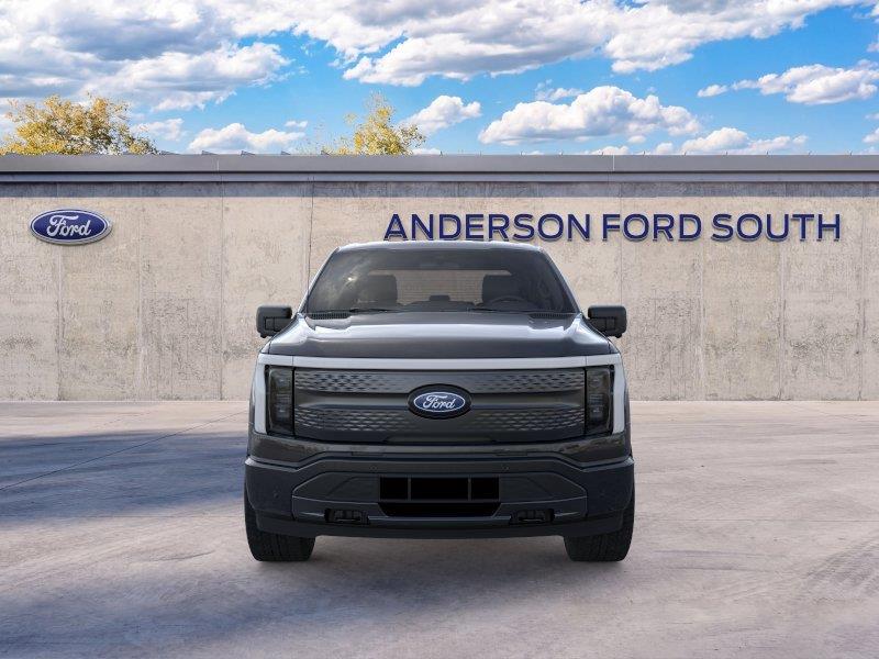 Vehicle photo 6