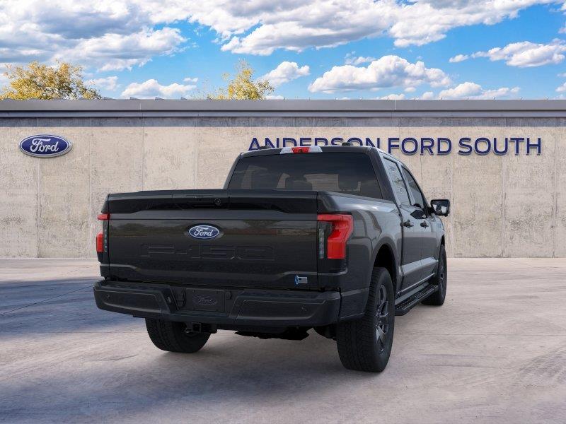Vehicle photo 8