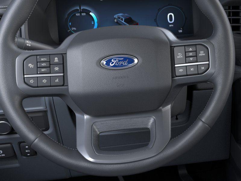 Vehicle photo 12